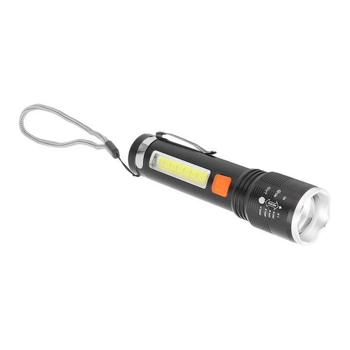 Lanternă LED P50