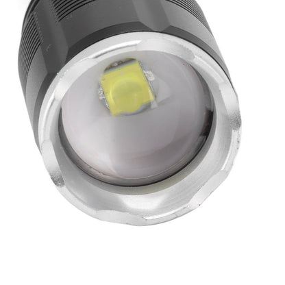 Lanternă LED P50